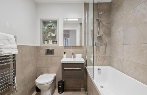 Wembley Park Apartment | Luxury 3-Bed Apt in Wembley Park