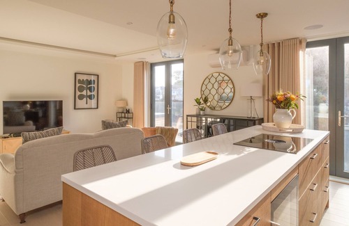 Salcombe Apartment | Luxury 3 bed beach chic apartment