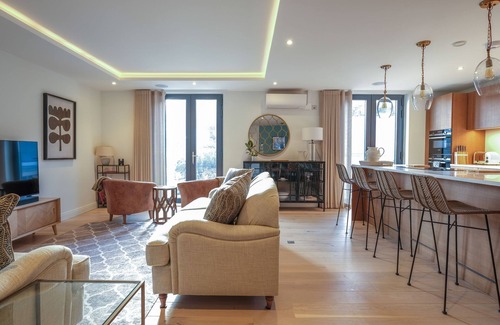 Salcombe Apartment | Luxury 3 bed beach chic apartment