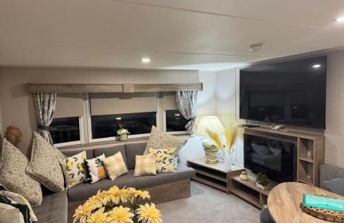 Isle of Grain Other | Luxury 3-Bed Caravan at Haven Holiday Park, All-Hallows
