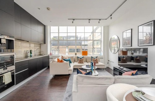 Soho Apartment | Luxury 3 Bed Central Soho Apartment