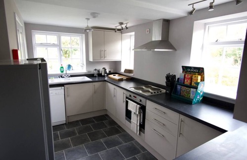 Beaminster House | Luxury 3 Bed Cottage on Rewilding Estate