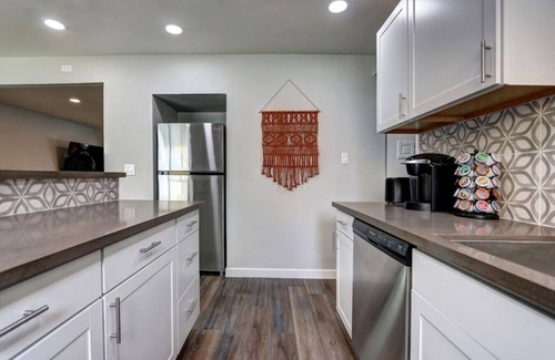 Rancho Bel Air House | Luxury 3-bed home near the Strip w/a poker table