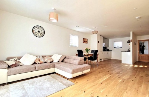 Lewiston House | Luxury 3-Bed House in the Scottish Highlands