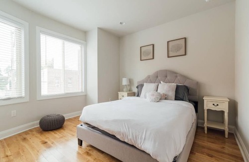 South Philadelphia House | Luxury 3 bed near PENN / CHOP with skyline view!