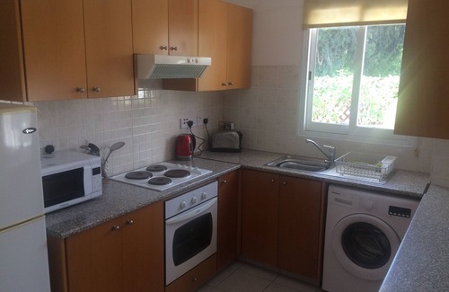 Universal Villa | Luxury 3 Bed Semi Detached Villa with roof terrace. Free Air Con, Wi-Fi & TV