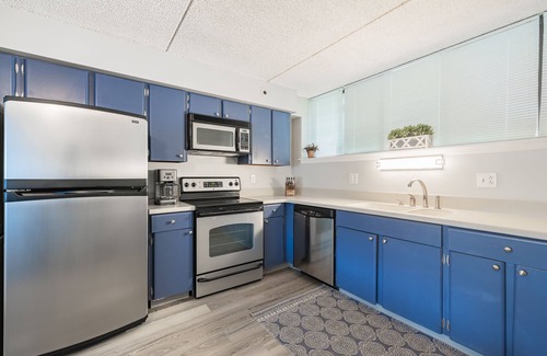 Holcomb Condo | Luxury 3 bedroom 1.5 bath Condo on Magnificent Canandaigua Lake. Sleeps 6.