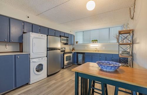 Holcomb Condo | Luxury 3 bedroom 1.5 bath Condo on Magnificent Canandaigua Lake. Sleeps 6.