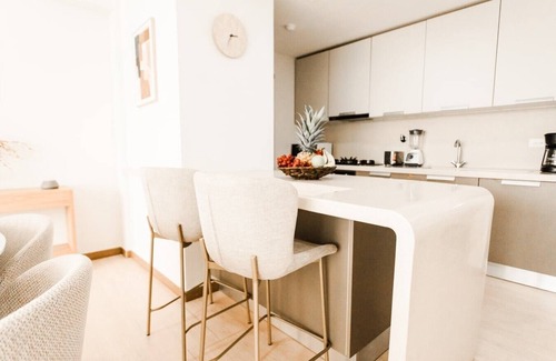 Tumba Vieja Apartment | Luxury 3 Bedroom apt free park balcony City View