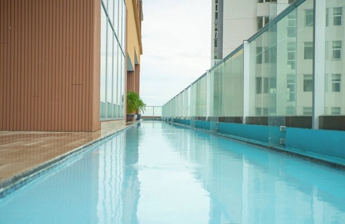 Tumba Vieja Apartment | Luxury 3 Bedroom apt free parking balcony Bayview