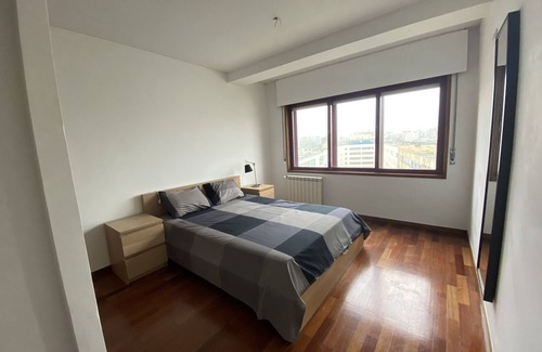 Aldoar Apartment | Luxury 3 bedroom beach front flat