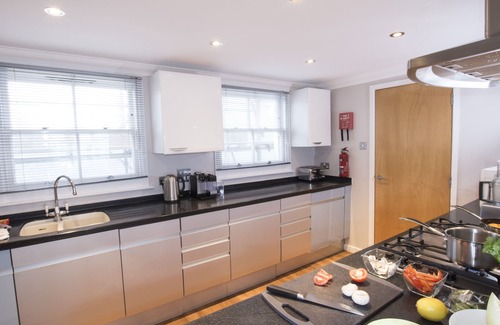 Newquay House | Luxury 3 bedroom Georgian style town house overlooking Fistral Beach