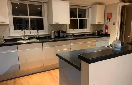 Newquay House | Luxury 3 bedroom Georgian style town house overlooking Fistral Beach