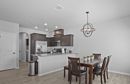 Chamberino House | Luxury 3 bedroom home w/ high speed wifi & garage