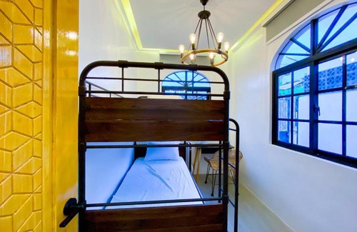 Santa Maria House | Luxury 3 Bedroom HotSpring Villa 35 Mins Away MNL