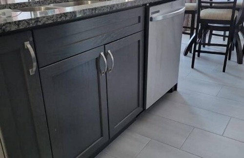 London House | Luxury 3-bedroom-hyde Park- Close to Uwo/hospital