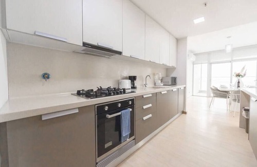 Tumba Vieja Apartment | Luxury 3 Bedroom Oceanview apt w parking balcony