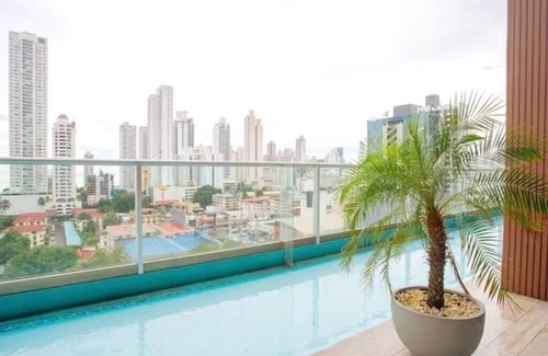 Tumba Vieja Apartment | Luxury 3 Bedroom Oceanview apt parkingandbalcony