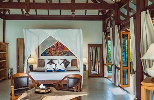 Nuea Khlong Villa | Luxury 3 Bedroom Pool Villa Baan Wajda !!