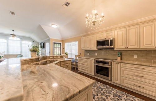 Frisco House | Luxury 3 bedroom residential home in Frisco