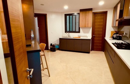 Ngor Apartment | Luxury 3-bedroom seafront apartment, terrace, swimming pool, sports, 24/7 security
