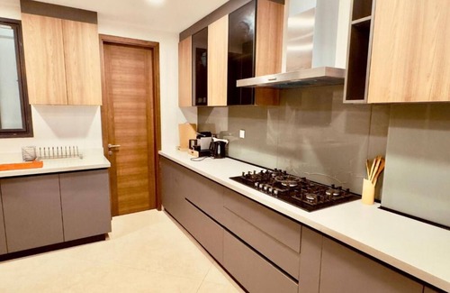 Ngor Apartment | Luxury 3-bedroom seafront apartment, terrace, swimming pool, sports, 24/7 security