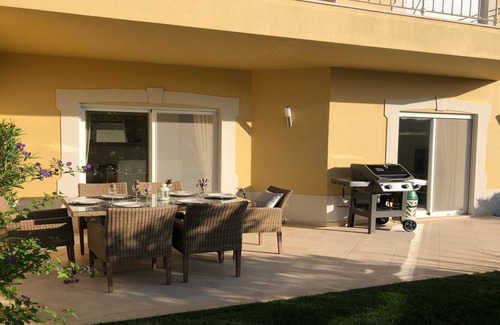 Atalaia House | Luxury 3 Bedroom Villa on Boavista Golf Resort, Lagos