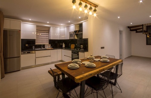 Kalkan House | Luxury 3 Bedroom Villa with Secluded Infinity Pool & Heated Indoor Pool