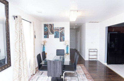 Weequahic House | Luxury 3 Bedrooms 2 Bath 10 mins from EWR, Easy Commute to NYC