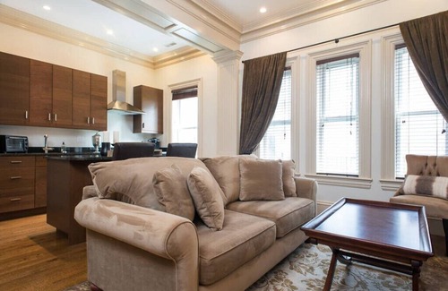 Back Bay Condo | Luxury 3 Br/2 Ba + Private Roof Deck In Back Bay