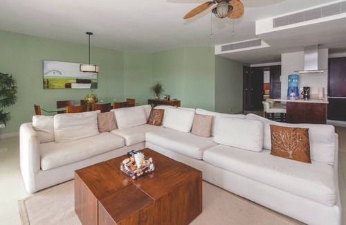 Puerto Juarez Condo | Luxury 3 BR Condo - Beachfront Complex Mareazul