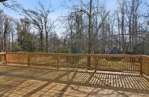Lakeview House | Luxury 3 BR Single Family Home - Half Acre Fenced lot, Backed to woods