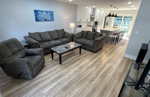College Park House | Luxury 3BD in Downtown Orlando