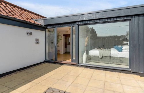 Hethel House | Luxury 3bed annex w/parking & outside space
