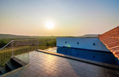 Marra Apartment | Luxury 3bhk private pool penthouse