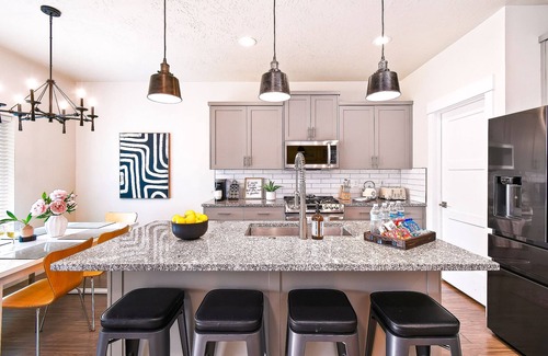 Meridian House | Luxury 3BR 2BA Refuge by The Village at Meridian