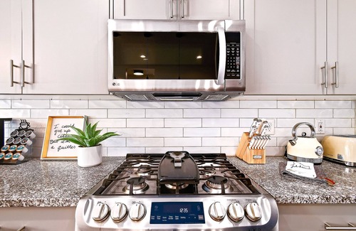 Meridian House | Luxury 3BR 2BA Refuge by The Village at Meridian