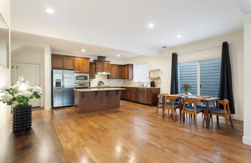 Hillsboro House | Luxury 3BR Home in the Heart of Hillsboro