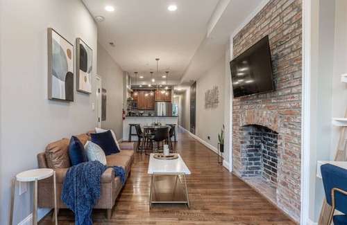 Pleasant Plains Apartment | Luxury 3BR+Parking | Heart of DC | Steps to Metro