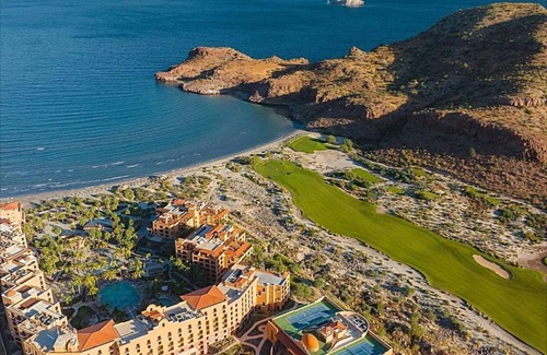Loreto Apartment | Luxury 3BR Penthouse in Loreto with Breathtaking Golf & Ocean Views