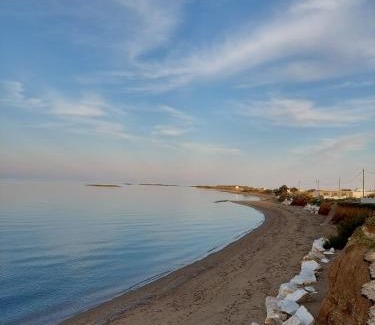 Skiros Villa | Luxury 3BR Sunrise Villa , Seaside Gyrismata