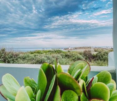 Skiros Villa | Luxury 3BR Sunrise Villa , Seaside Gyrismata