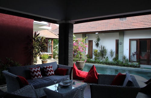 Nakula Villa | Luxury 3BR villa close to Double Six beach