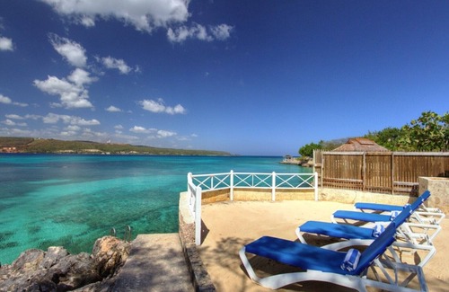 Discovery Bay Villa | Luxury 4 Bed Cottage in Discovery Bay, Jamaica - Fully Staffed