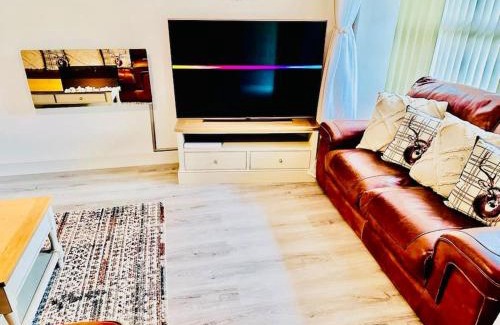 Wyken House | Luxury 4 bed house in Coventry
