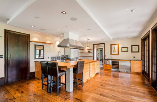 Pemberton Meadows House | Luxury 4-bed house on 135 acre farm in stunning Pemberton Meadows