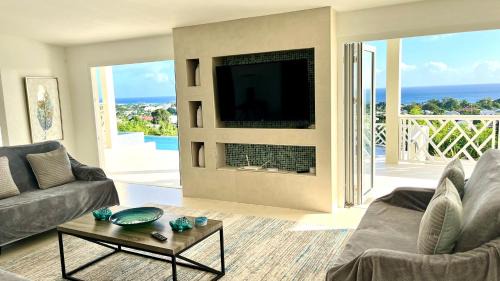 Navy Gardens Villa | Luxury 4 Bed Modern Villa with amazing sea views