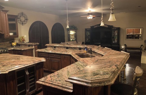 Lake Havasu City House | Luxury 4-bedroom including Casita with spa, pool, boat parking, and WiFi/AC