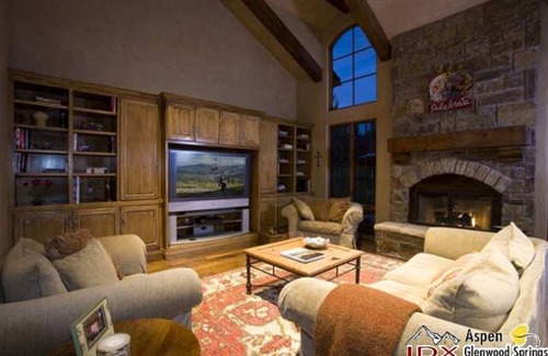 Snowmass Village House | Luxury 4 bedroom home in Snowmass Village with WiFi