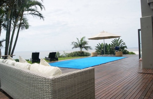 Blythedale Villa | Luxury 4-bedroom Sea-view villa in Blythedale Beach